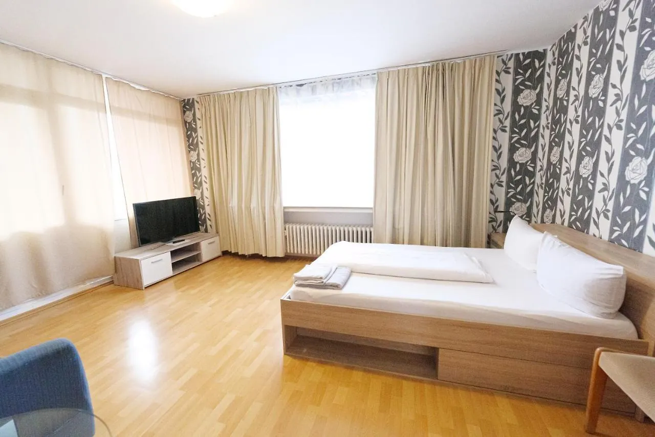 Hotel Zum Klueverbaum Bremen 2*,