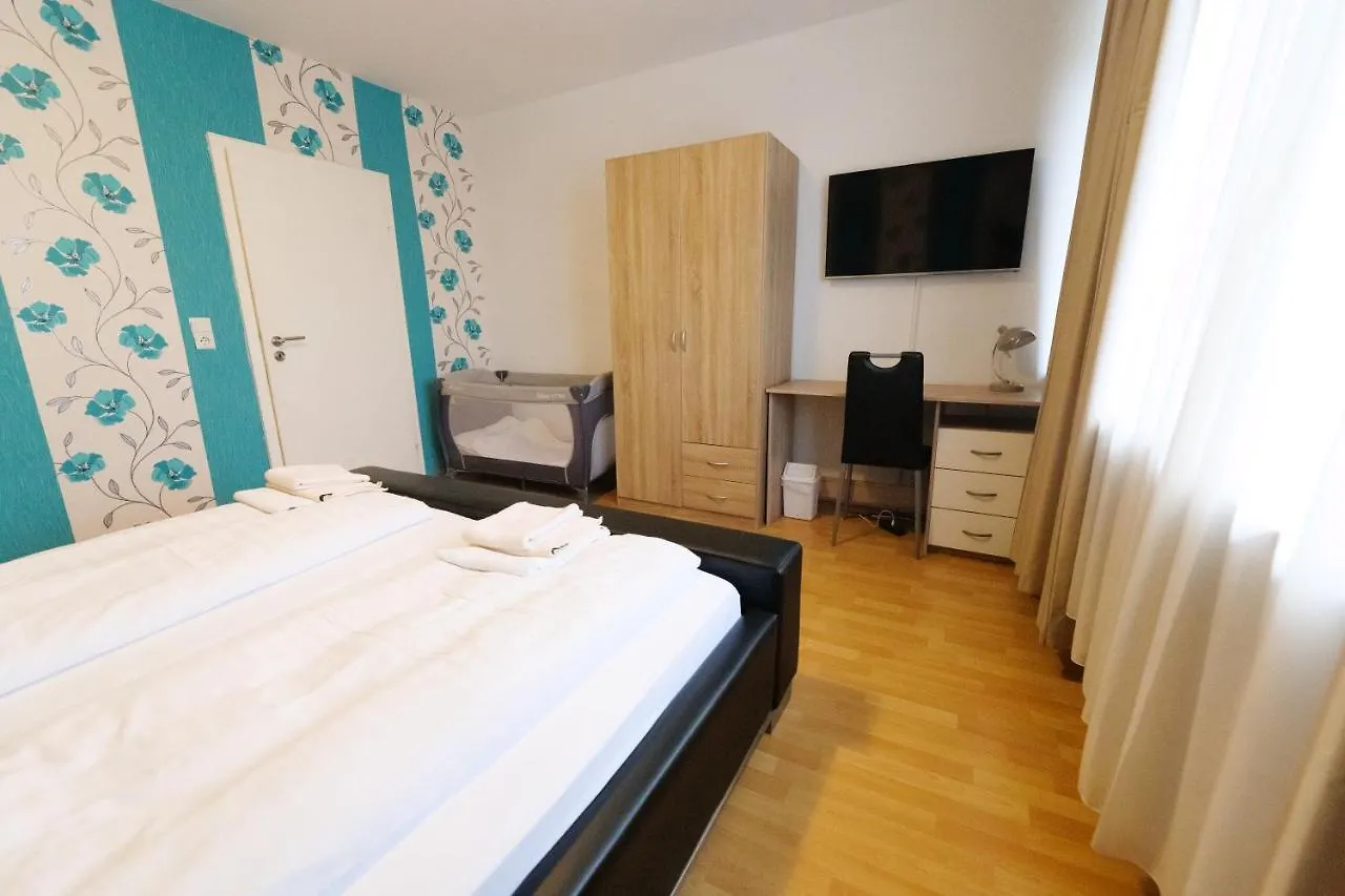 Hotel Zum Klueverbaum Bremen 2*,